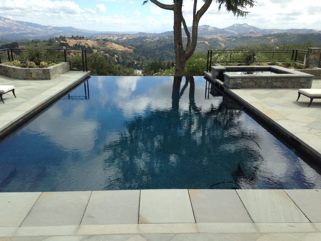 Infinity swimming pool in Lafayette