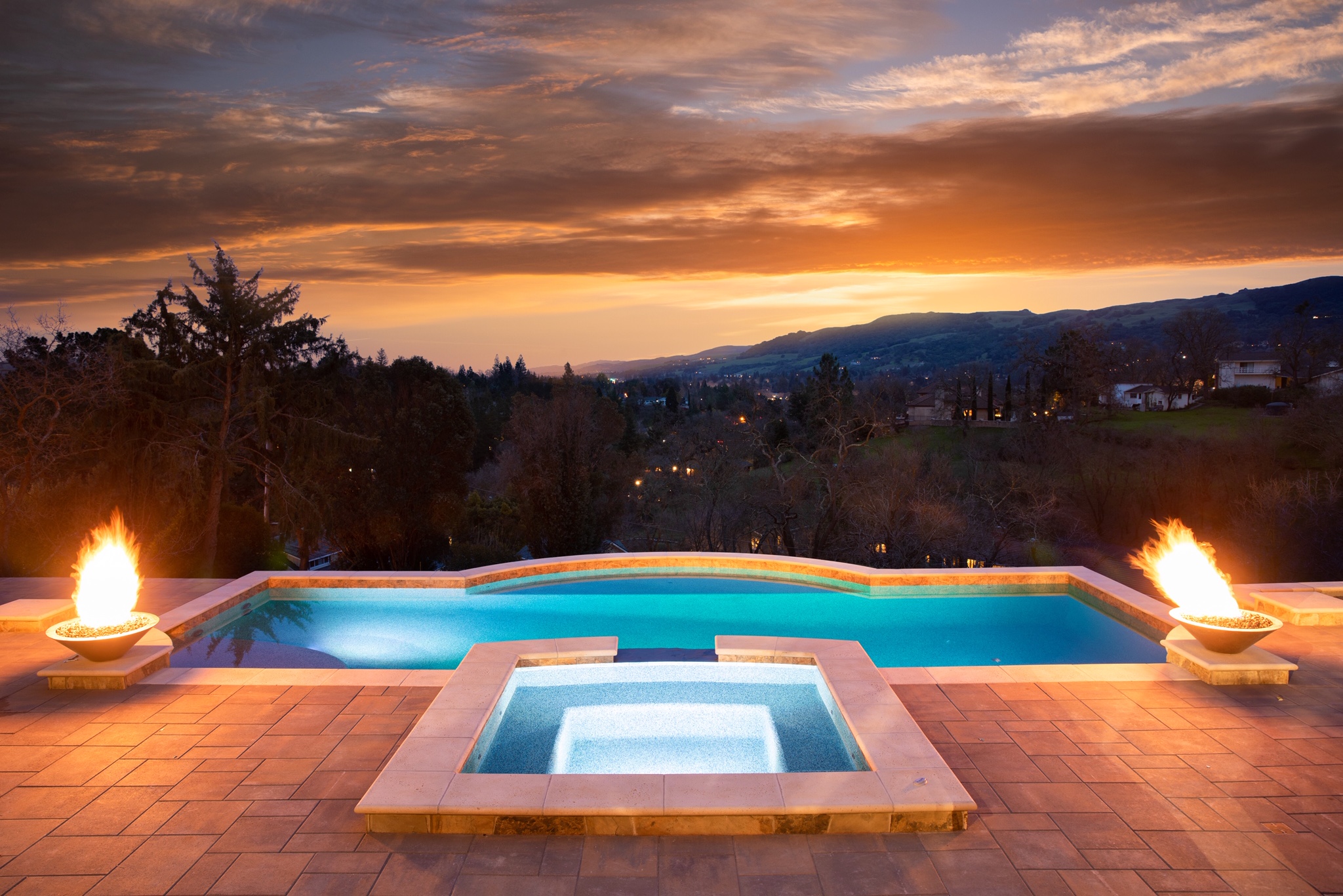 Quality swimming pool design and construction Quality swimming pool design and construction